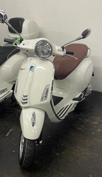 Vespa Primavera 125 Bj.2022 Camoflagefarben Unsichtbar